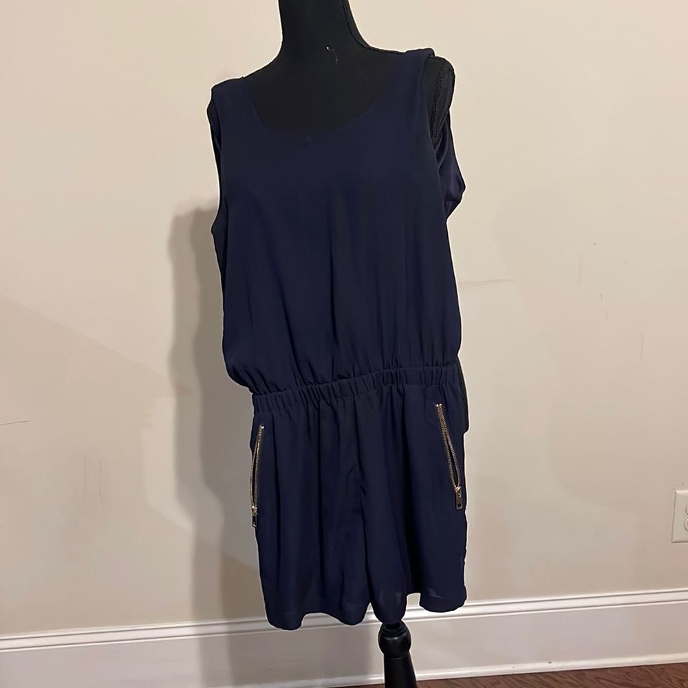 Navy blue 2 side pockets